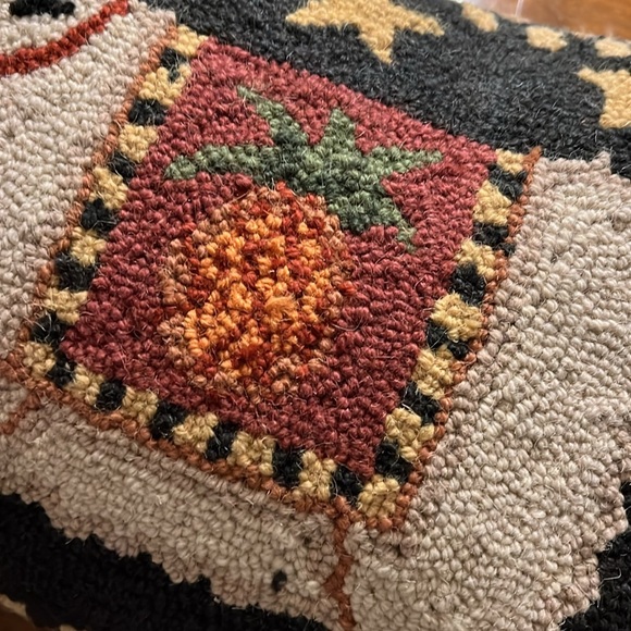 Peking Handicraft by Karen Cruden welcome Sheep Hooked Pillow - Picture 8 of 8